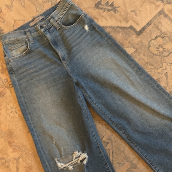 Joe’s high rise wide leg size 26 fits 27 too - Picture 3 of 3